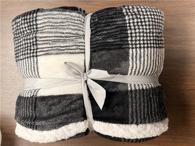 FLANNEL THROW WITH SHERPA (ASSTD) (50"X60")