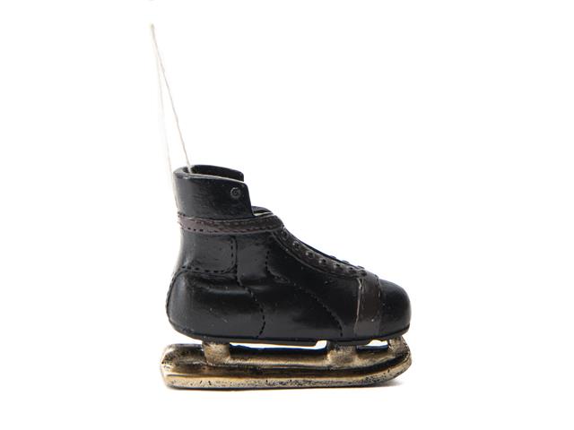 POLYRESIN VINTAGE SKATE ORNAMENT