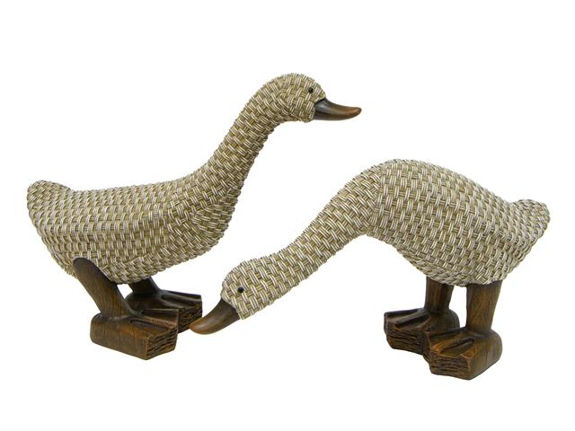 9" POLYRESIN WOVEN WICKER GOOSE (ASSTD)