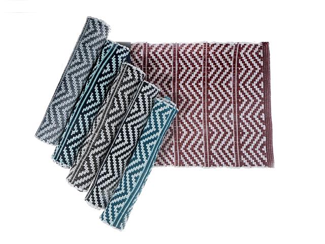 HANDWOVEN DIAMOND TRIO RUG  (20"  X  32") (ASSTD)