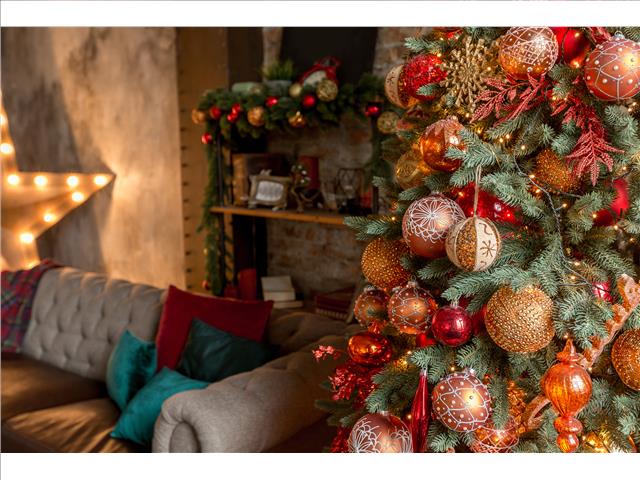 PLASTIC PLACEMAT (FESTIVE LIVING ROOM)